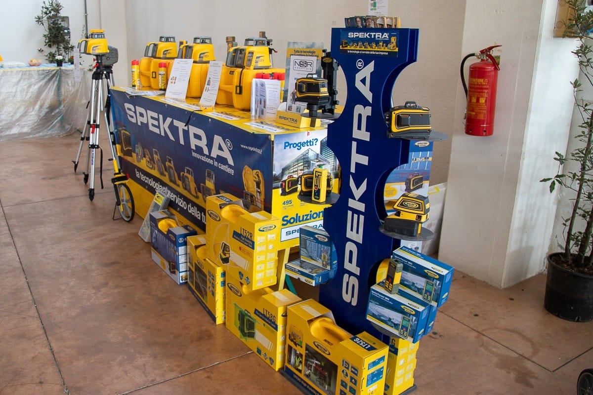 Stanley LLD-1 Livella Laser Con Ricevitore – Perfetta Per Cantieri E Lavori Esterni